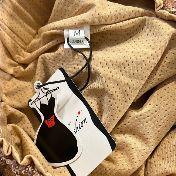 Sequin Champagne color Women's pull on high waisted Shorts size medium NWT - Picture 10 of 10